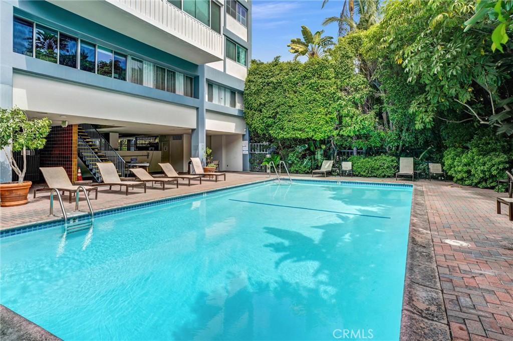 969 Hilgard Avenue 706