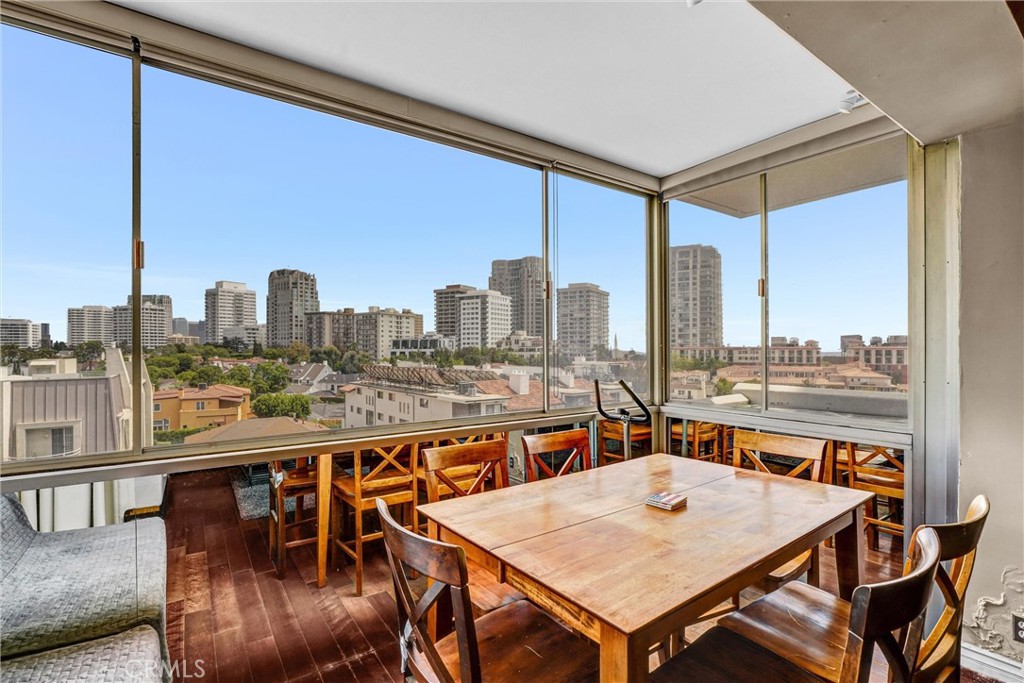 969 Hilgard Avenue 706