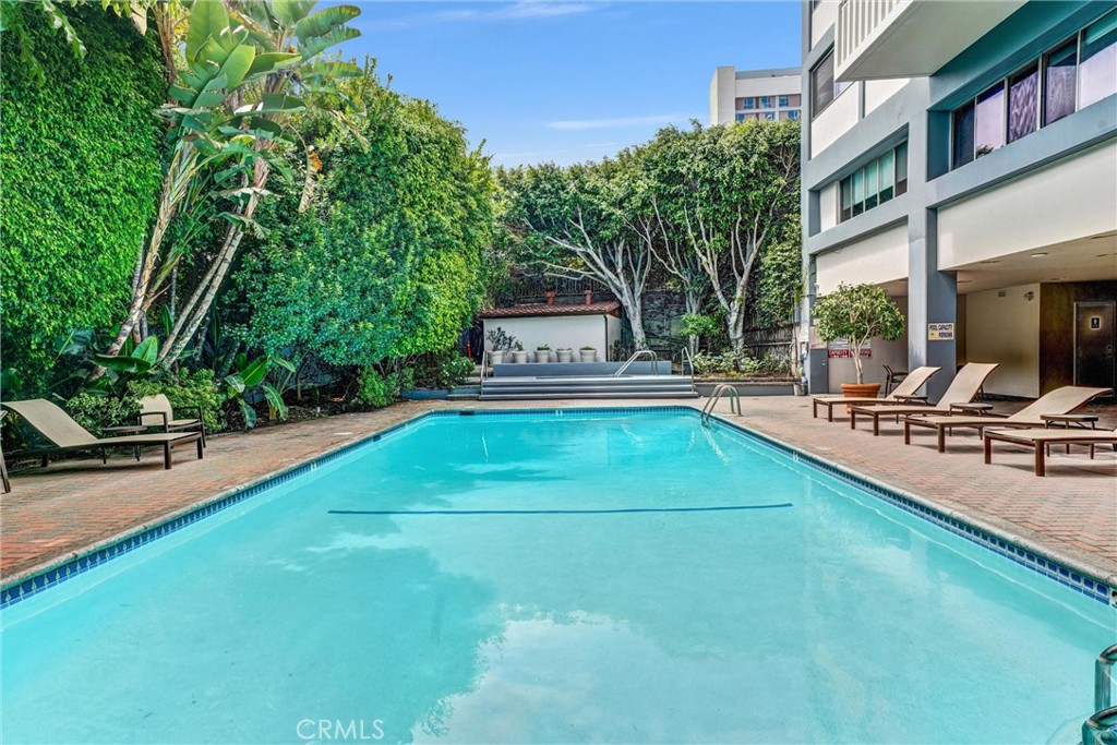 969 Hilgard Avenue 706