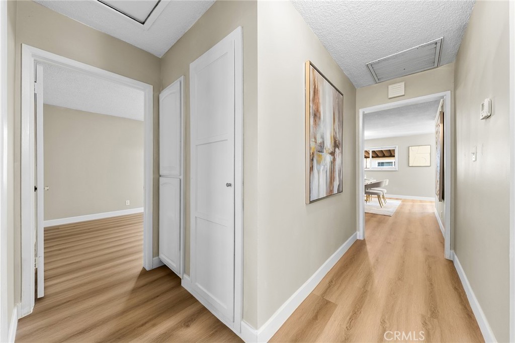 1357 N Aldenville