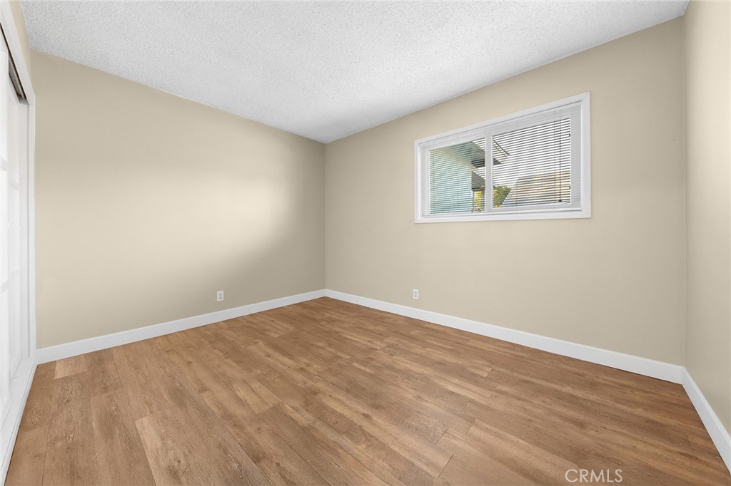 1357 N Aldenville