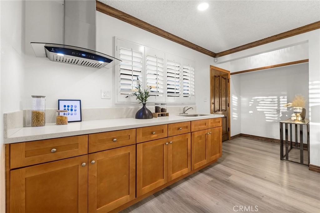 1357 N Aldenville