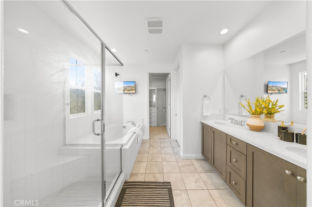 20611 W Chestnut Circle