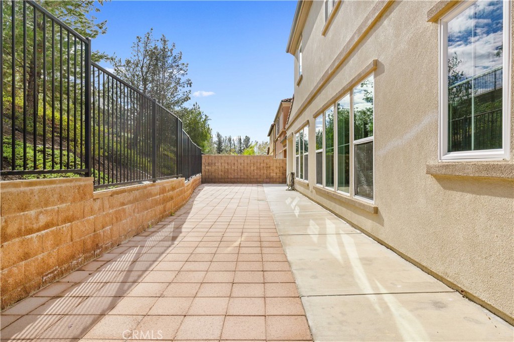 20611 W Chestnut Circle