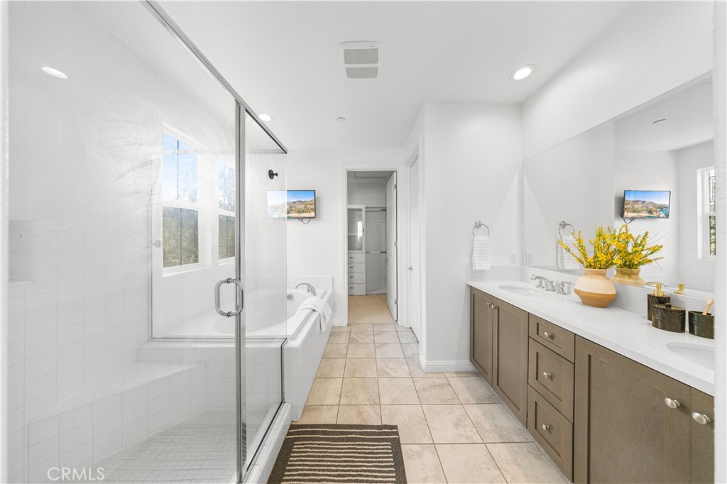 20611 W Chestnut Circle