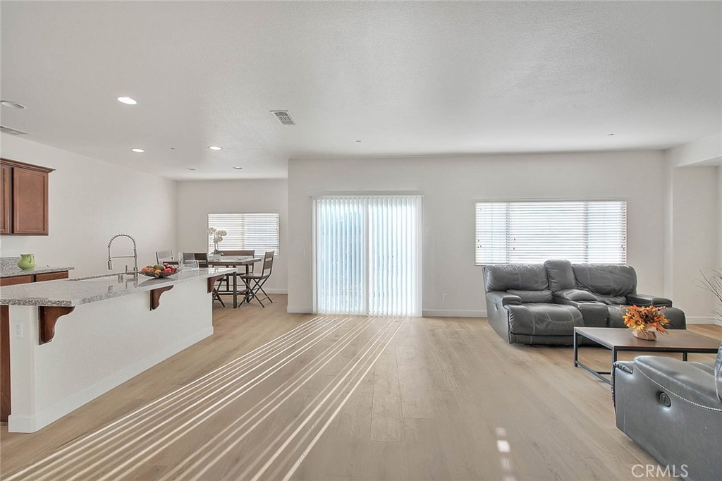 6832 Manchester Court