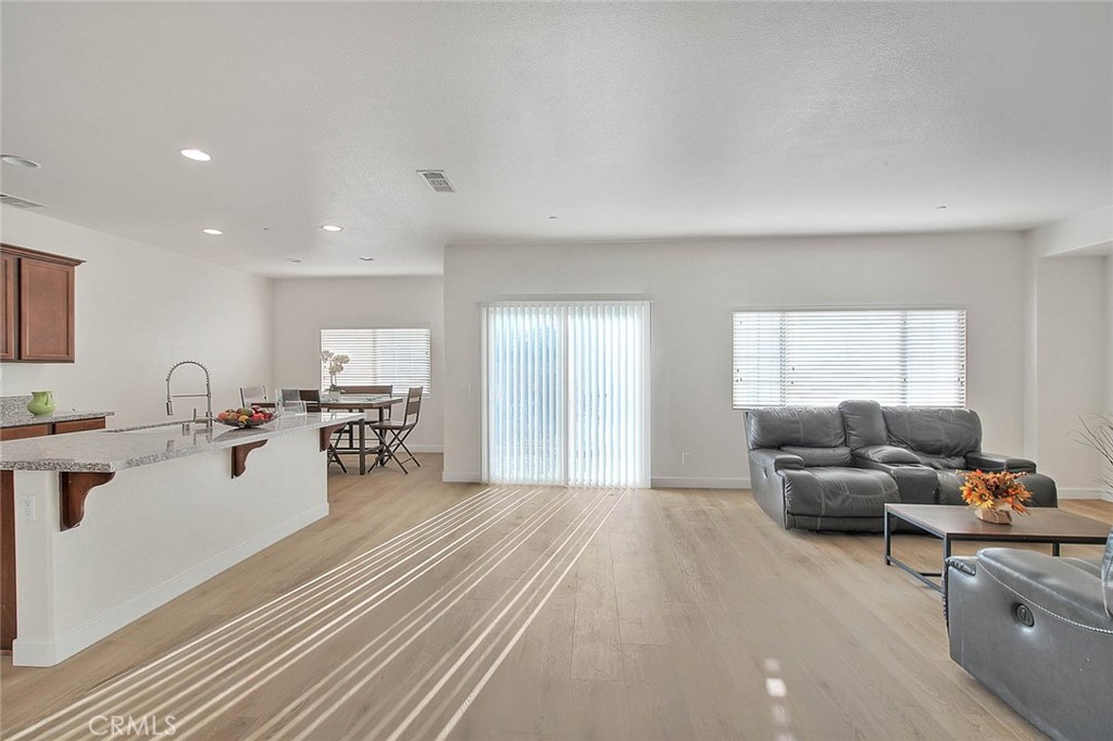 6832 Manchester Court