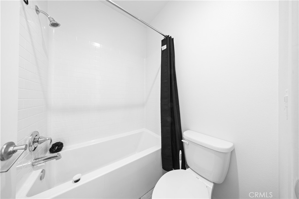 2829 E Clementine Drive