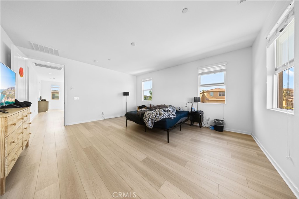 2829 E Clementine Drive