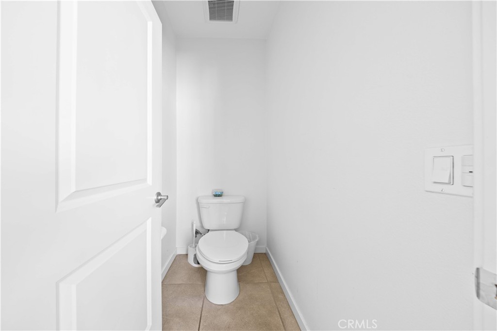 2829 E Clementine Drive