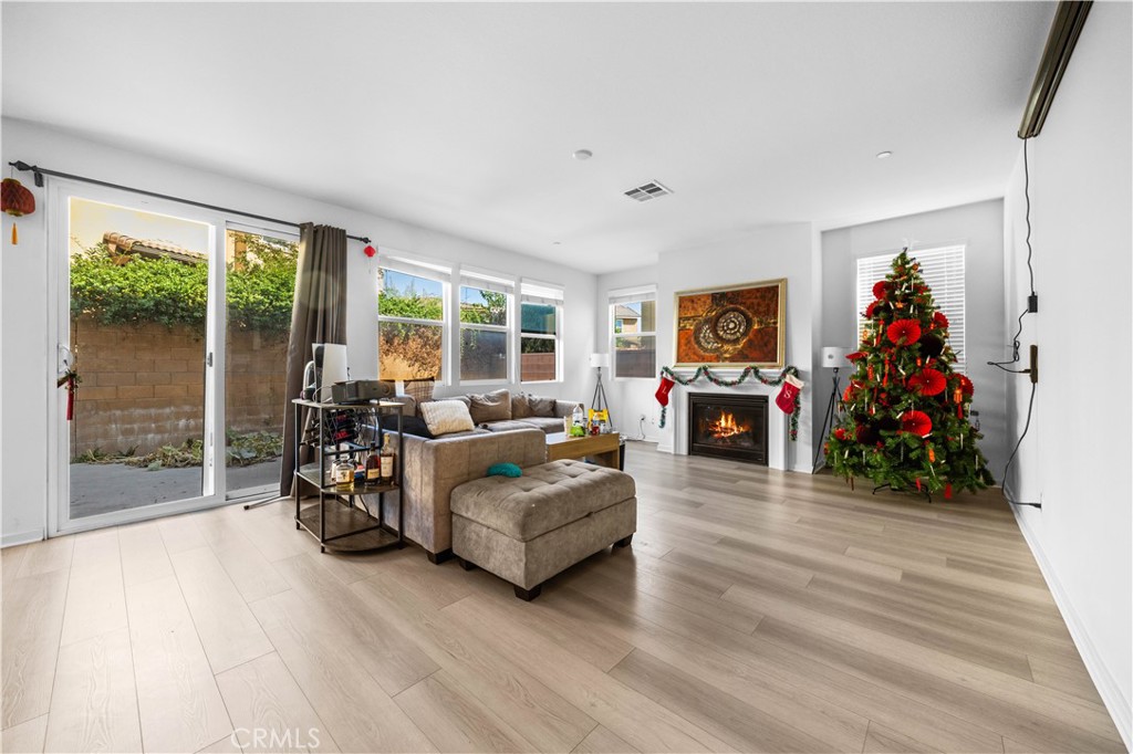 2829 E Clementine Drive