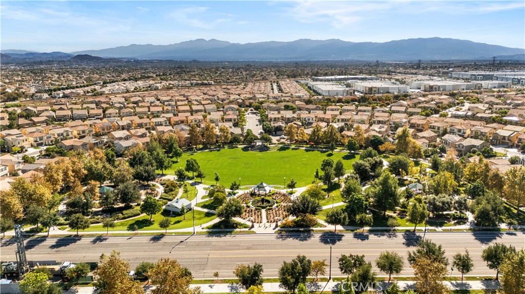 2829 E Clementine Drive