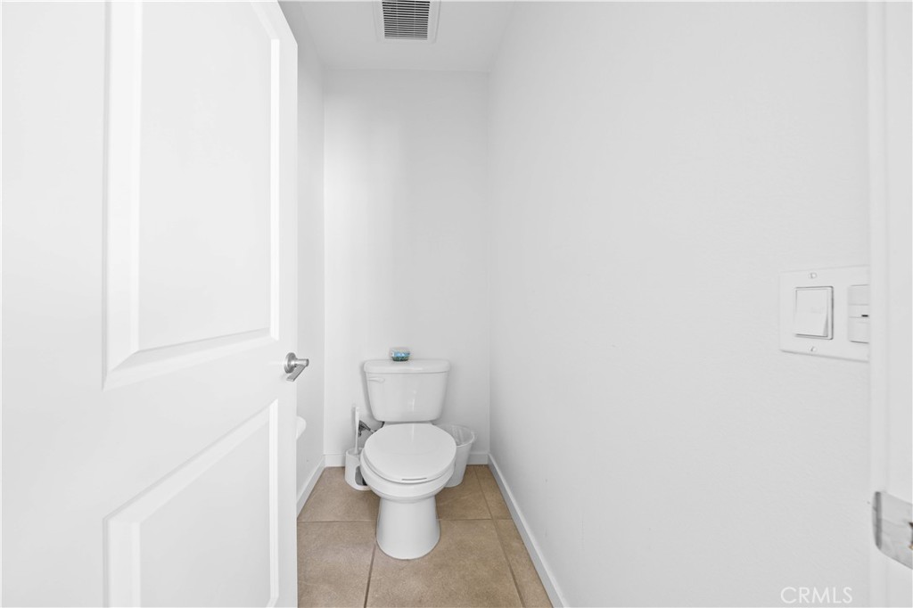 2829 E Clementine Drive