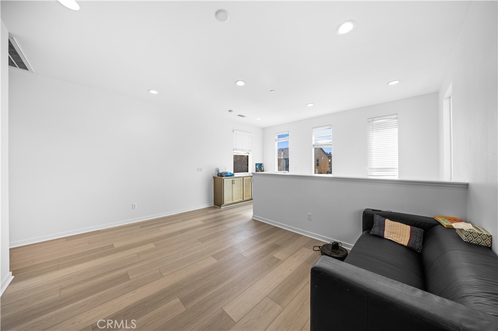 2829 E Clementine Drive