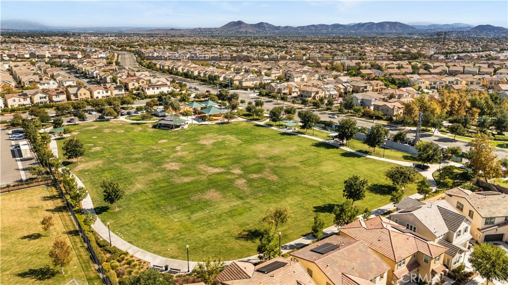 2829 E Clementine Drive