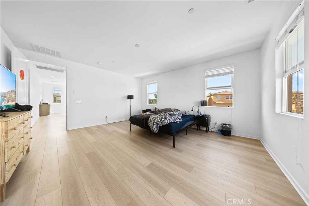 2829 E Clementine Drive