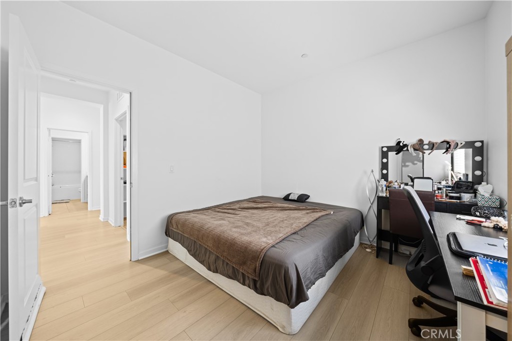 2829 E Clementine Drive