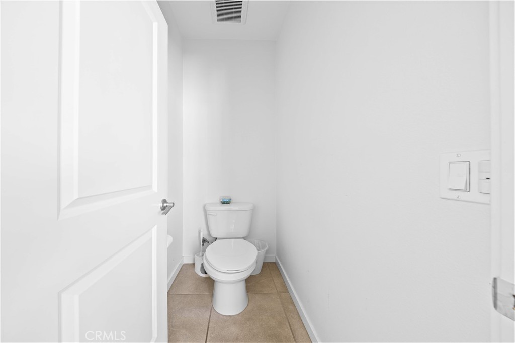 2829 E Clementine Drive