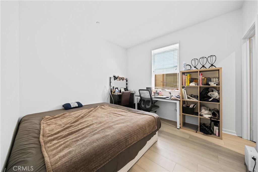 2829 E Clementine Drive