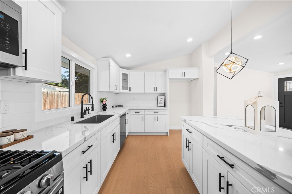 2431 Santa Ysabel Avenue