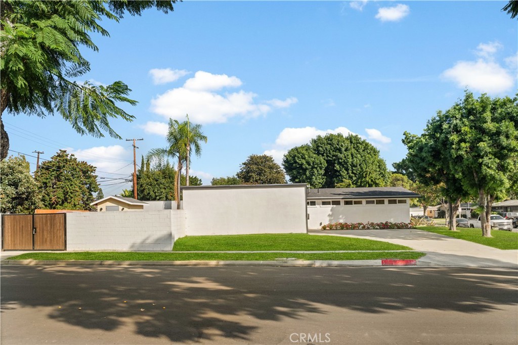 2431 Santa Ysabel Avenue