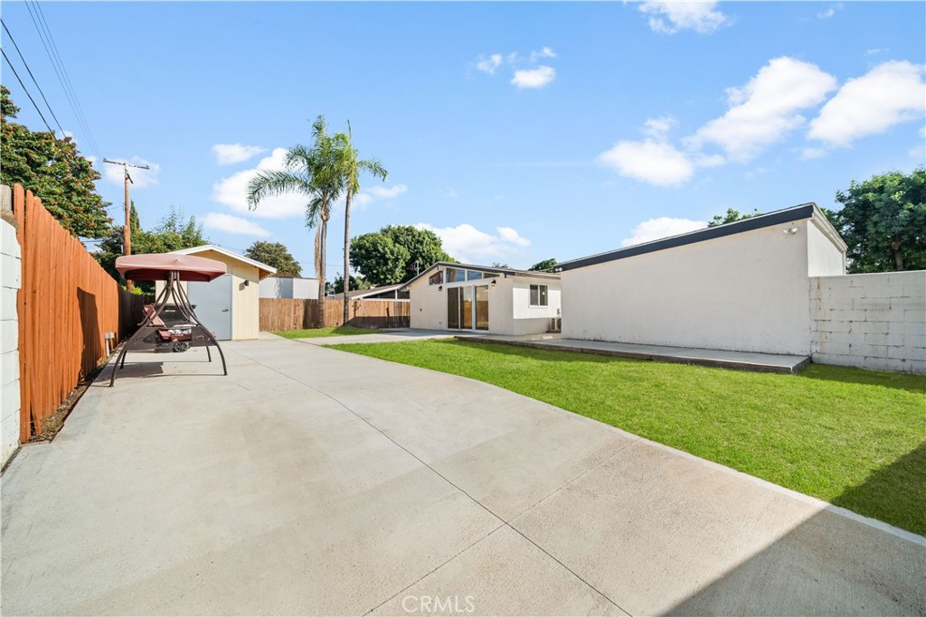 2431 Santa Ysabel Avenue