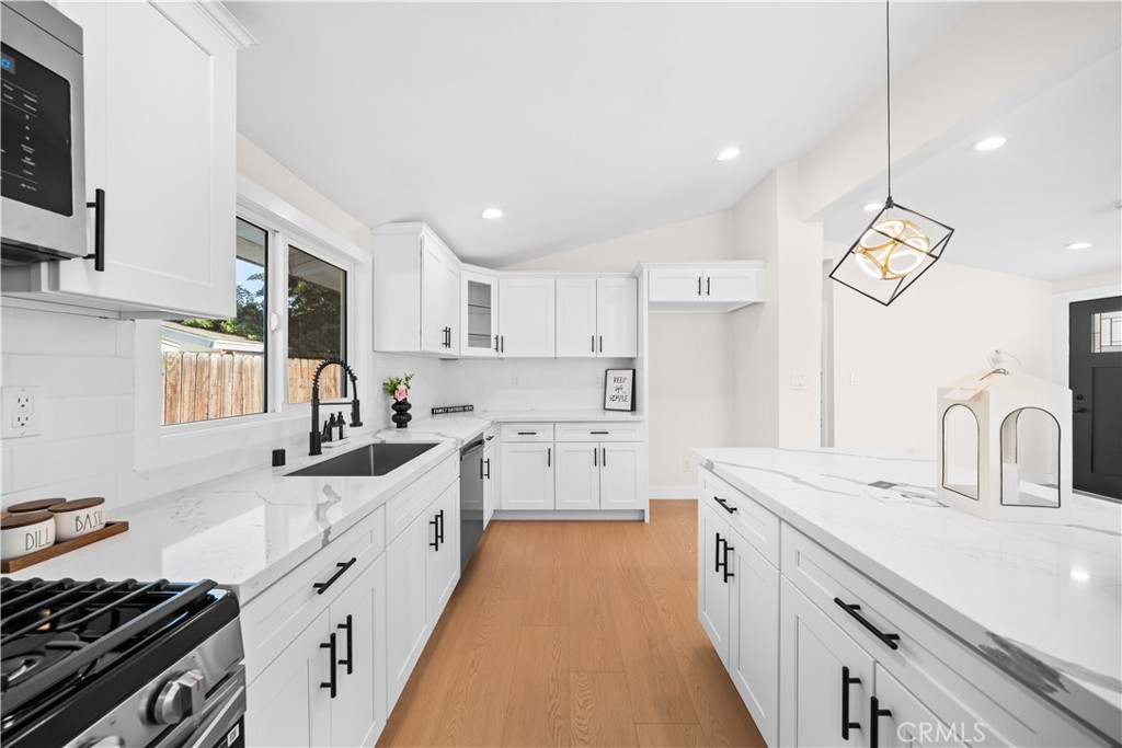 2431 Santa Ysabel Avenue