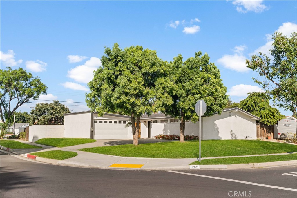 2431 Santa Ysabel Avenue