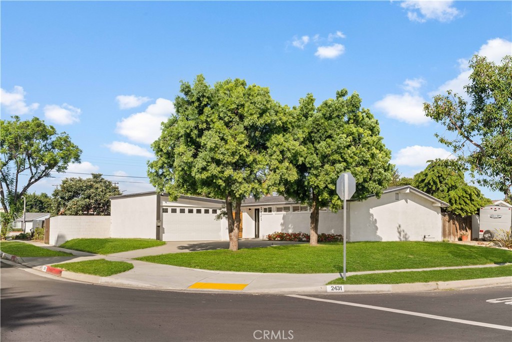 2431 Santa Ysabel Avenue