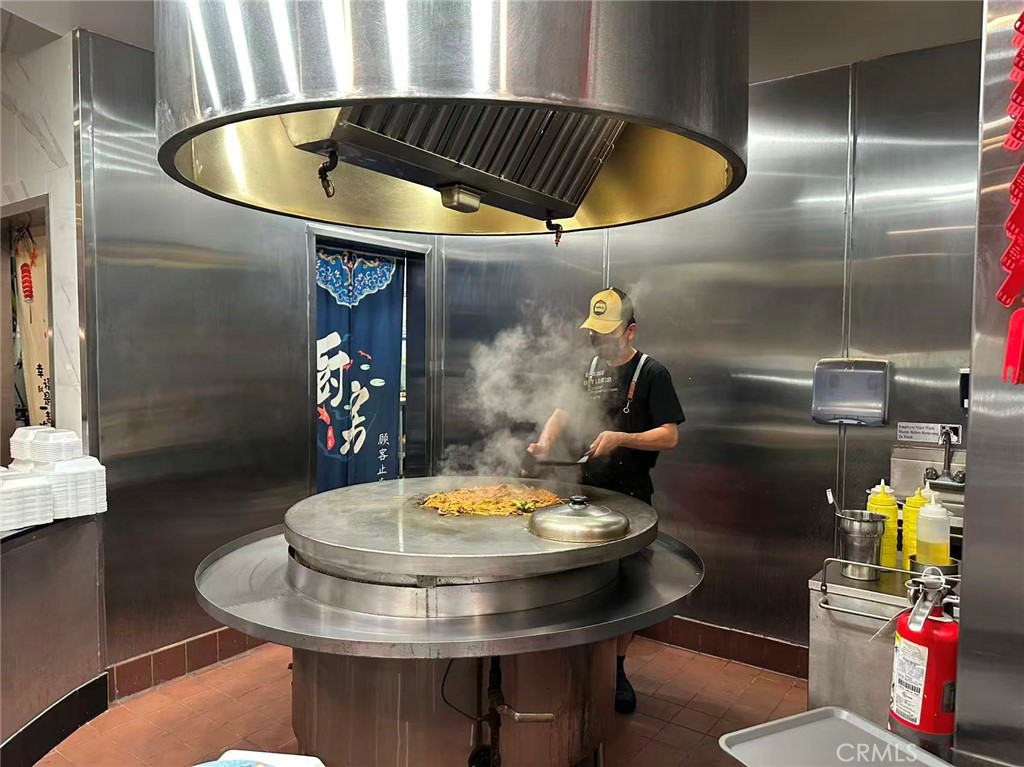 12920 Hawthorne Blvd 103