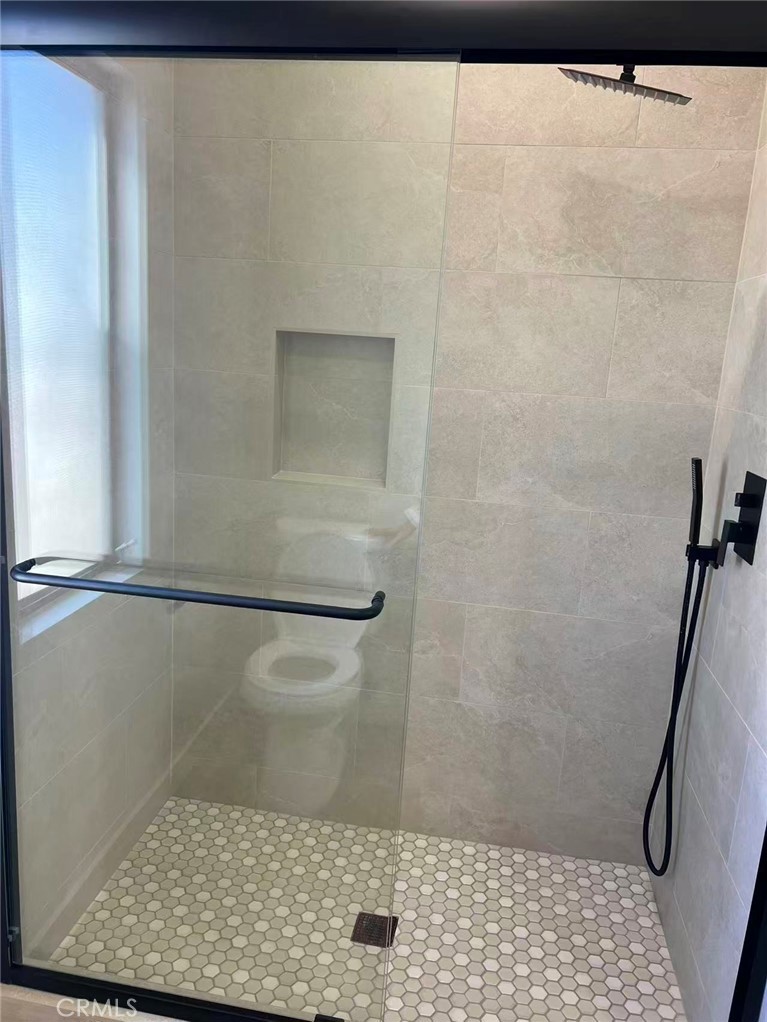 239 LINWOOD Avenue E