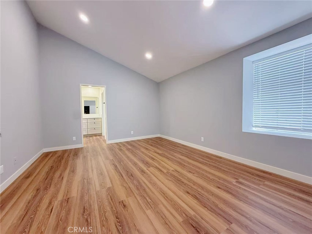 239 LINWOOD Avenue E