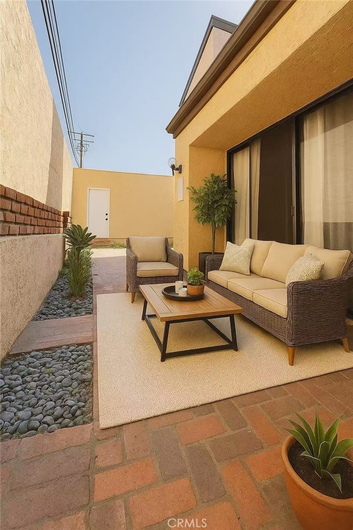 239 LINWOOD Avenue E