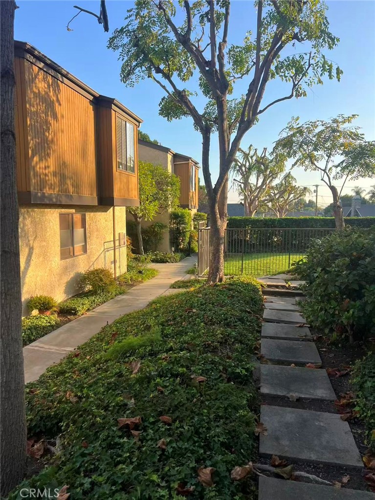 239 LINWOOD Avenue E