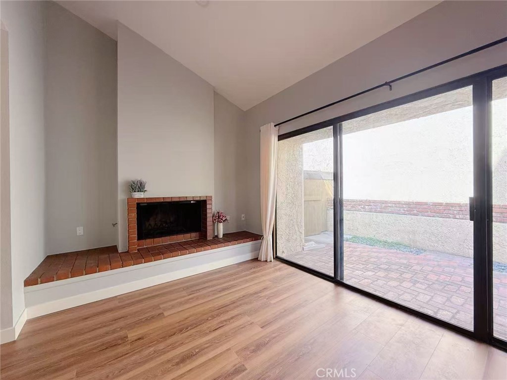 239 LINWOOD Avenue E