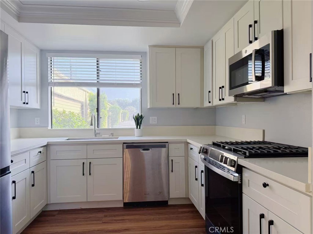 239 LINWOOD Avenue E