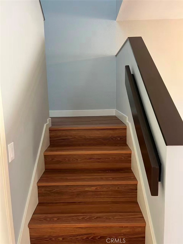 239 LINWOOD Avenue E