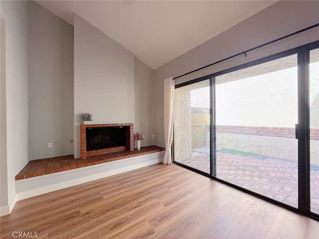 239 LINWOOD Avenue E