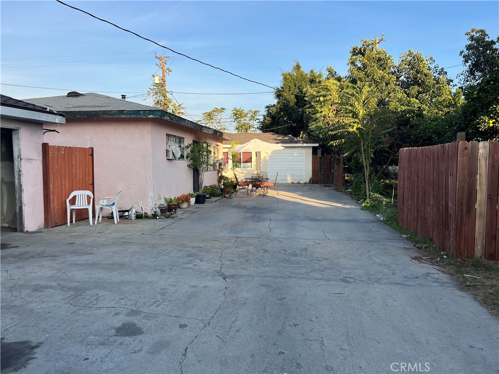 2518 Sastre Ave