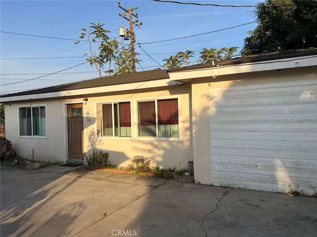 2518 Sastre Ave