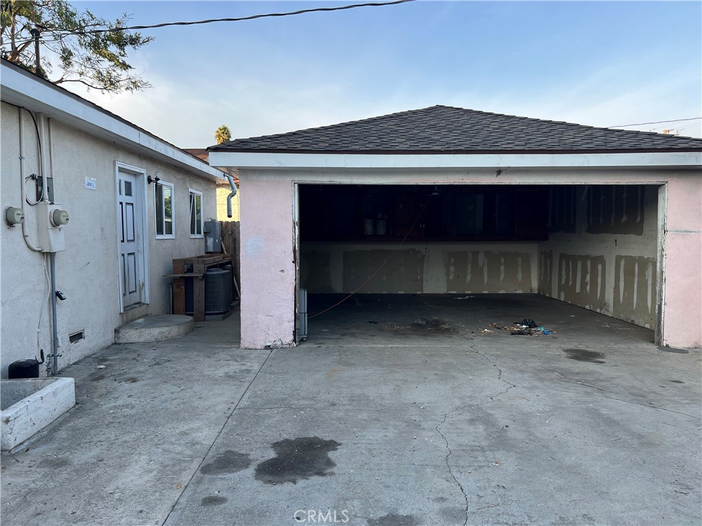 2518 Sastre Ave