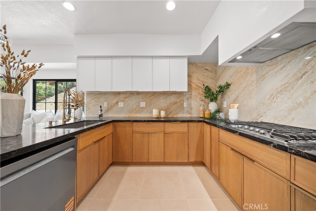 22011 La Puente Road