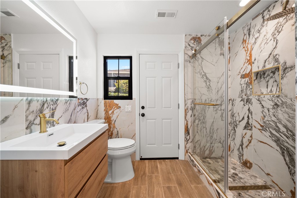 22011 La Puente Road