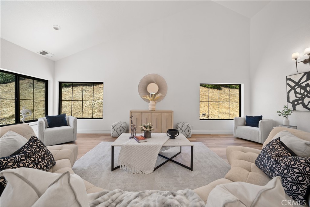 22011 La Puente Road