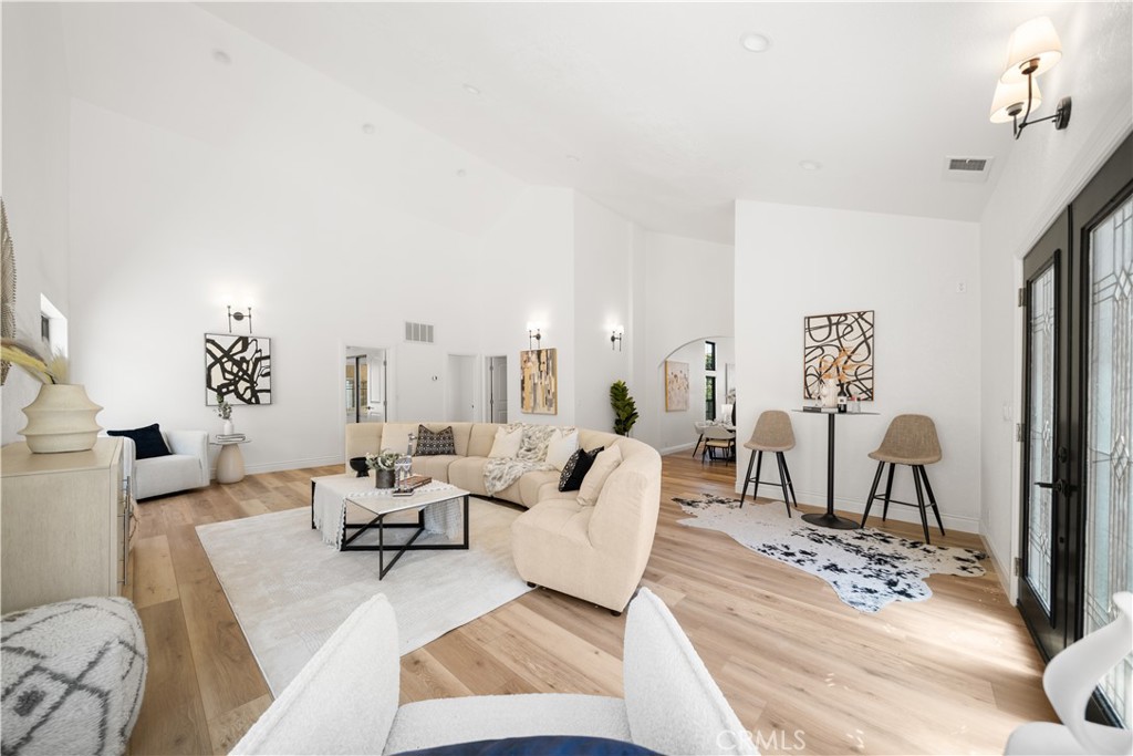 22011 La Puente Road