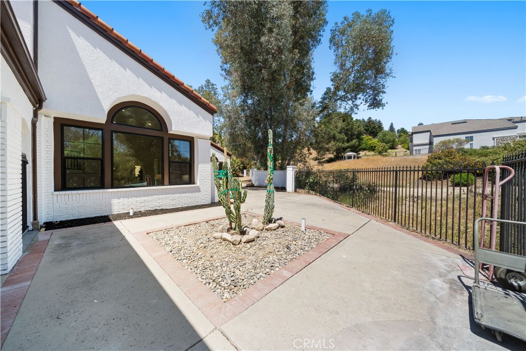 22011 La Puente Road