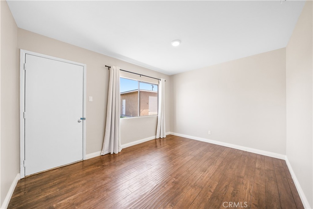 4724 Durfee