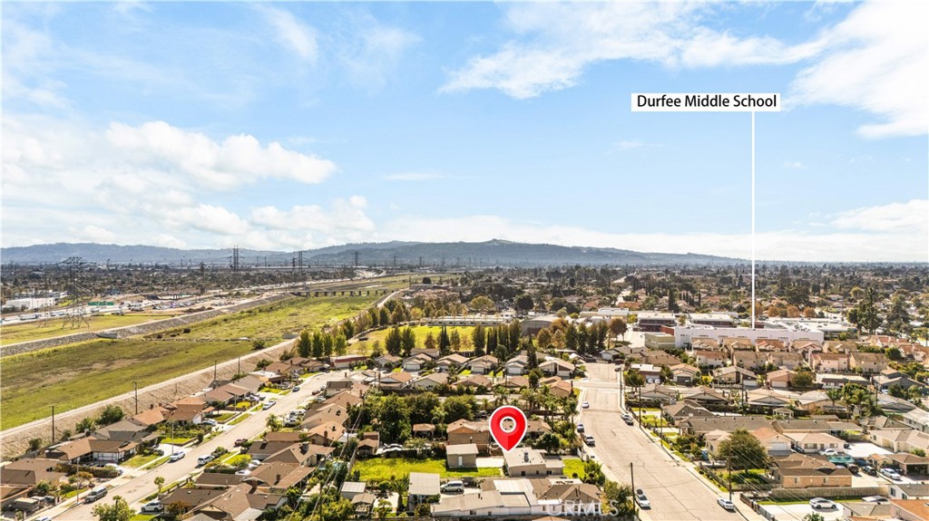 4724 Durfee