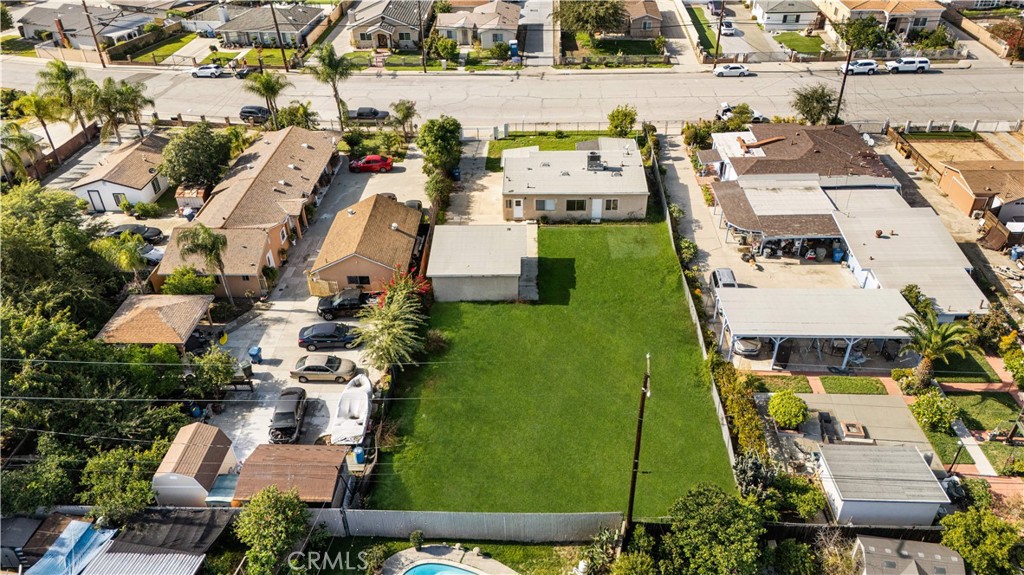 4724 Durfee