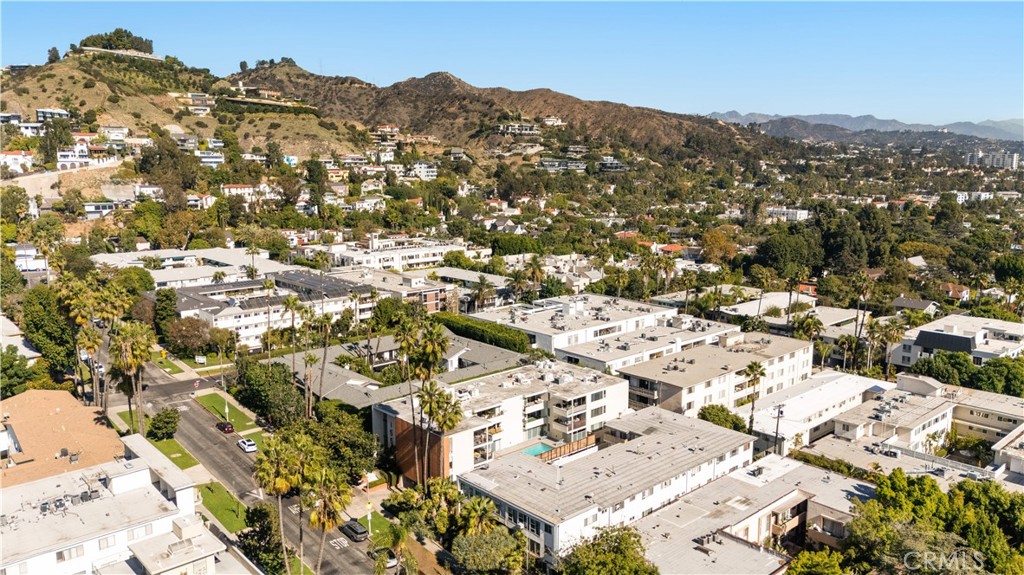 1550 N Laurel Avenue N 203